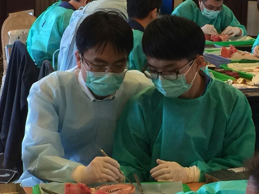 溫世政醫師擔任台灣植牙醫學會植牙教育課程指導講師
